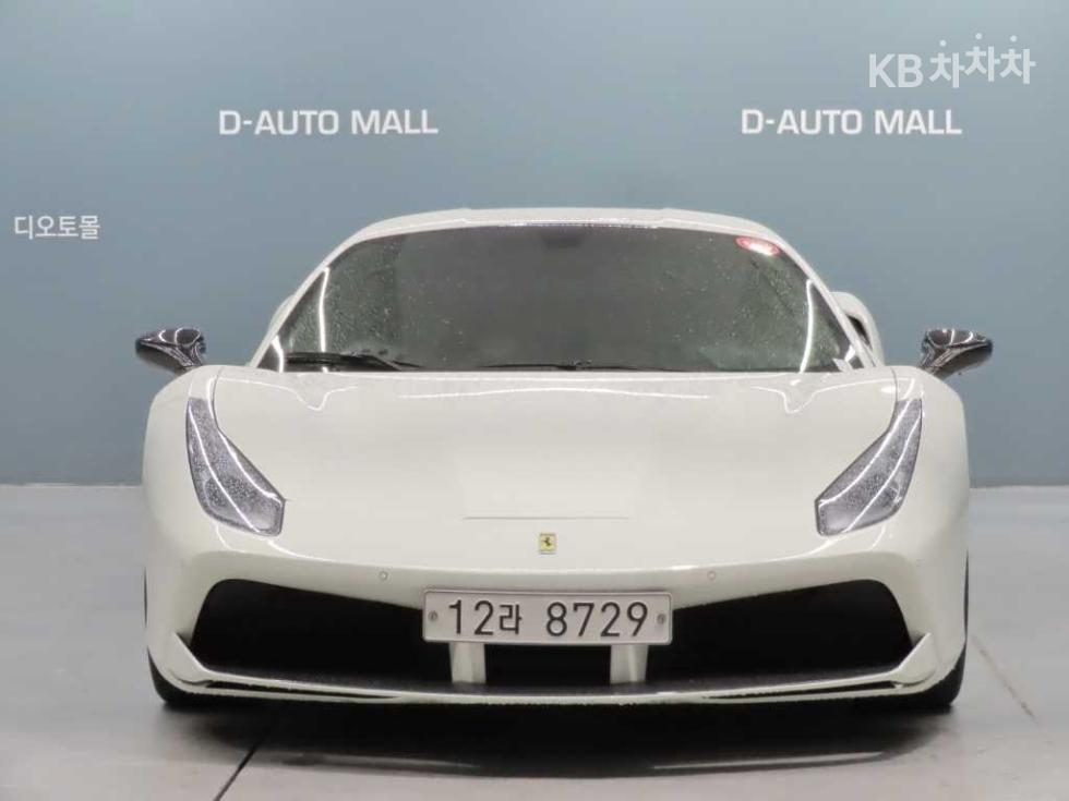 Ferrari 488 — miniaturë 2
