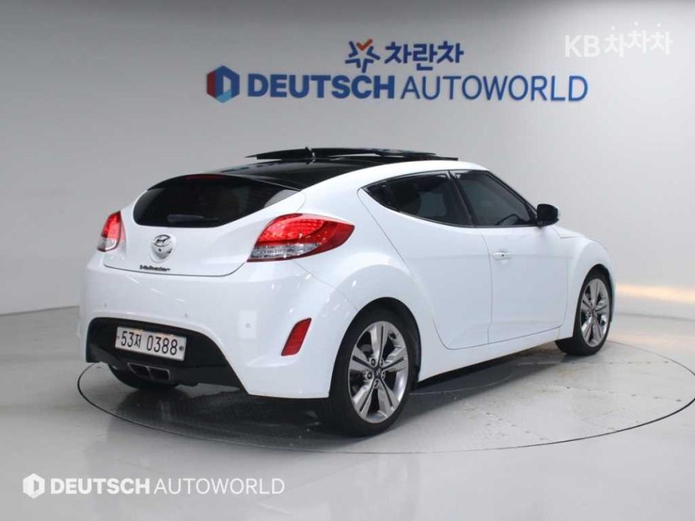 2016 - hyundai veloster