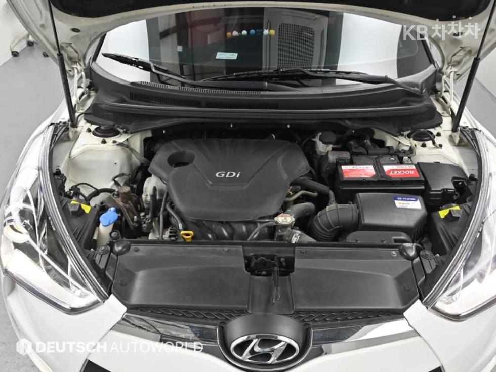 2016 - hyundai veloster