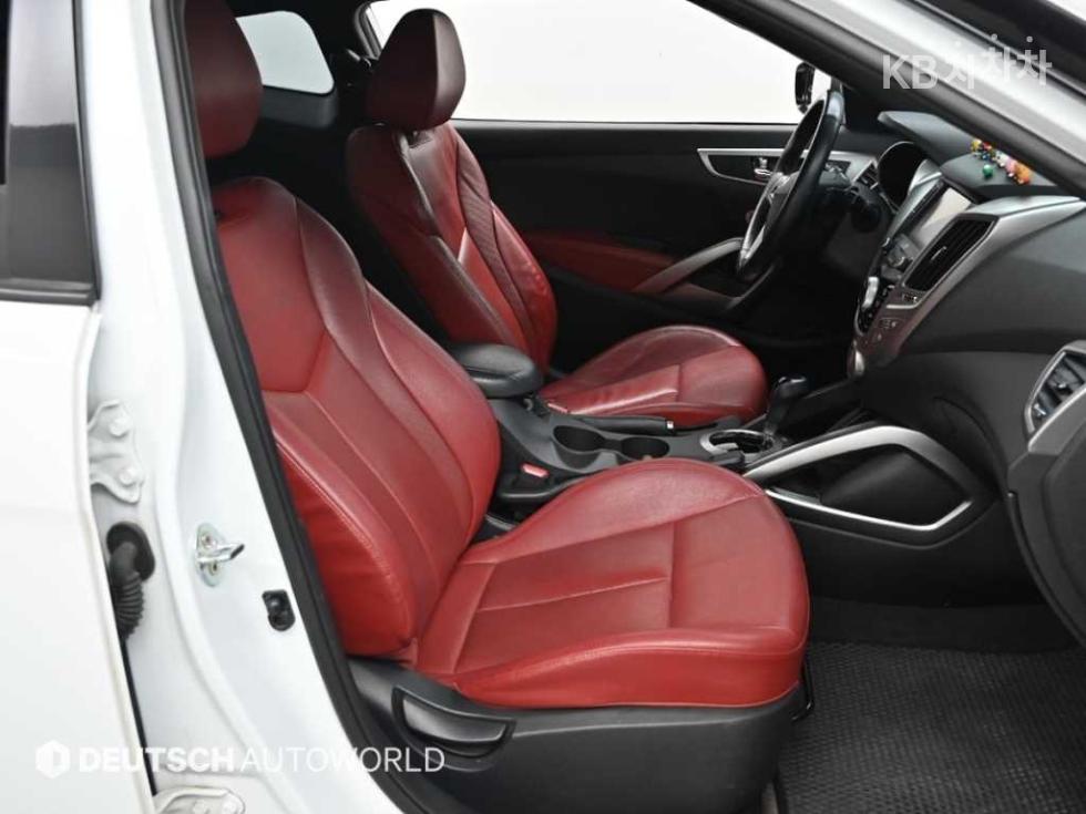 2016 - hyundai veloster