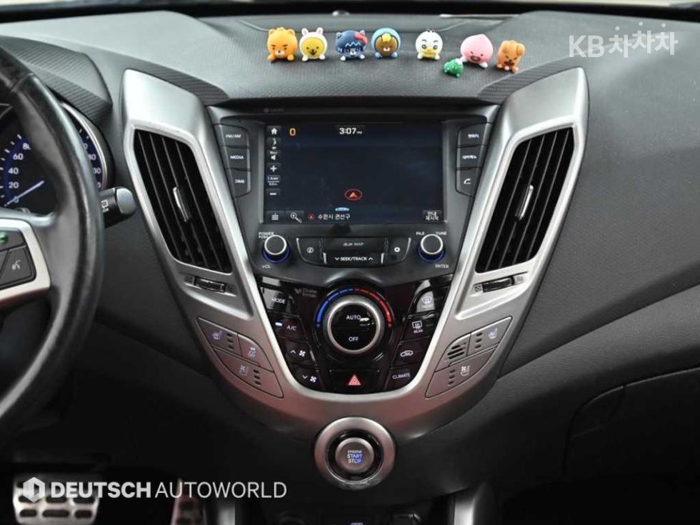 2016 - hyundai veloster
