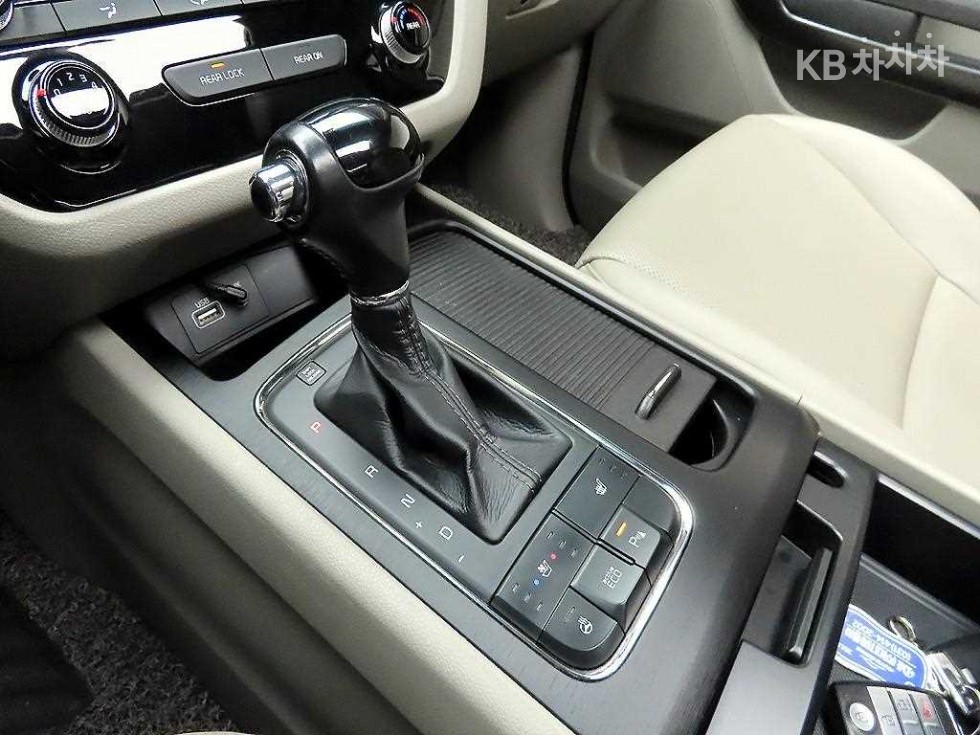 2016 - kia carnival