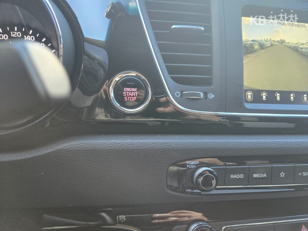 Kia Carnival — miniaturë 23