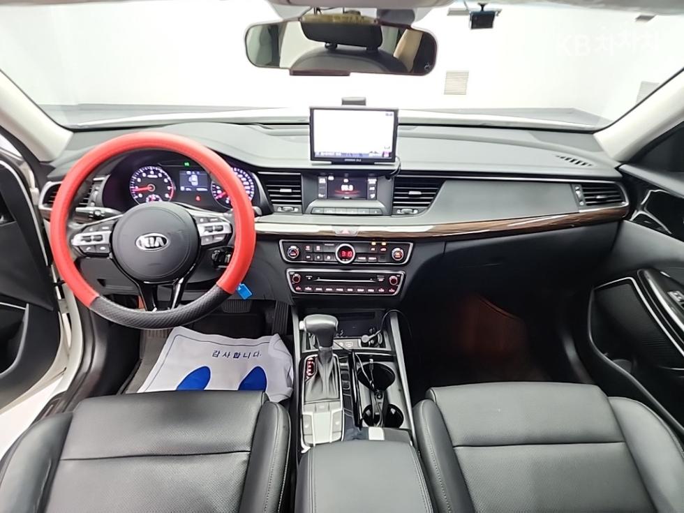 Kia K7 — miniaturë 7