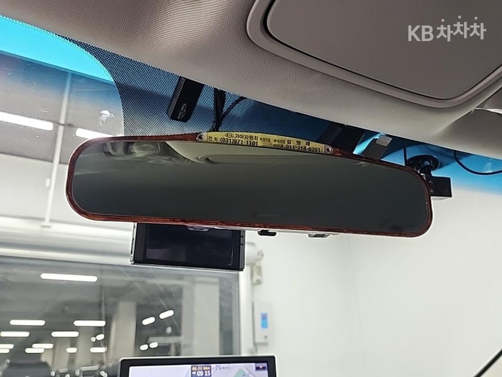 Kia K7 — miniaturë 15