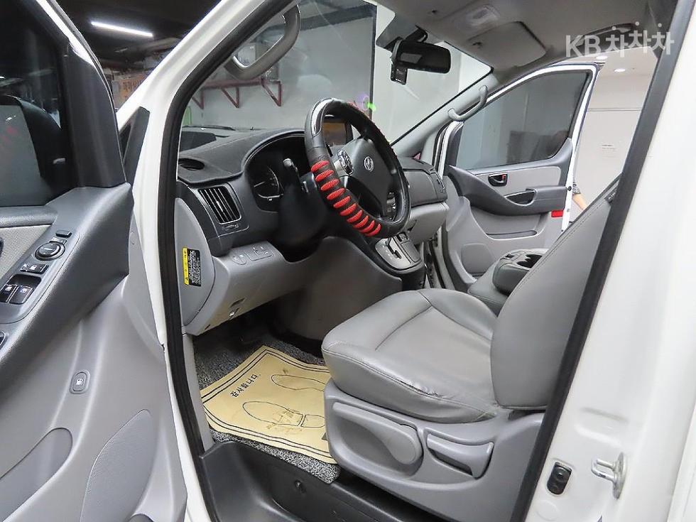 Hyundai Starex — miniaturë 13