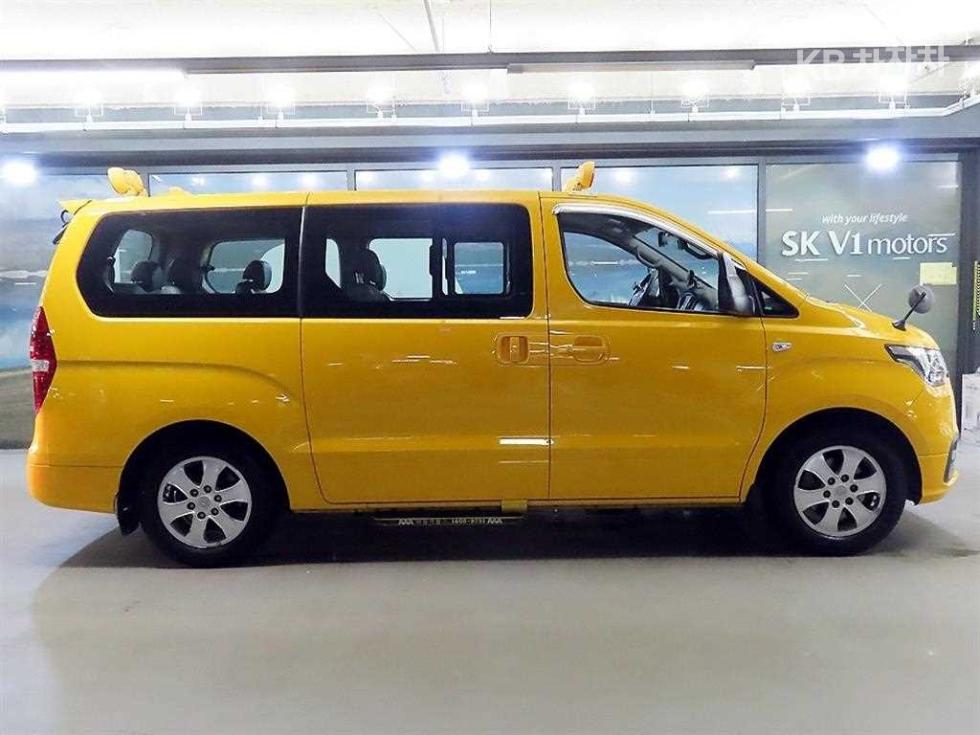 Hyundai Starex — miniaturë 3