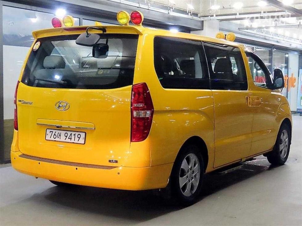 Hyundai Starex — miniaturë 4