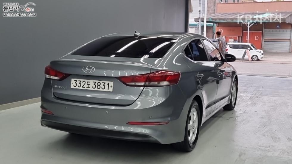 Hyundai Avante — miniaturë 2