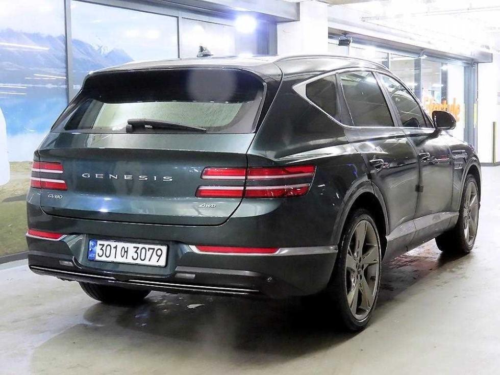 2023 Genesis GV80 photo