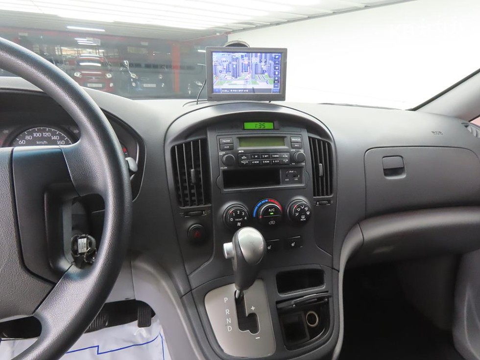 Hyundai Starex — miniaturë 9