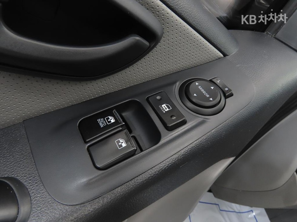Hyundai Starex — miniaturë 15