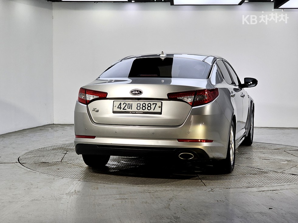 Kia K5 — miniaturë 3