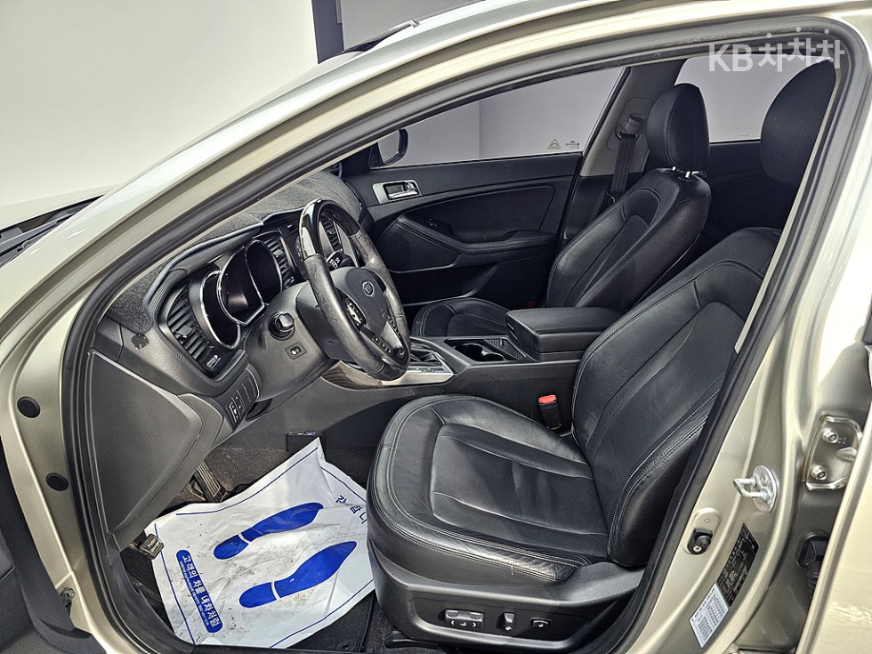 Kia K5 — miniaturë 7