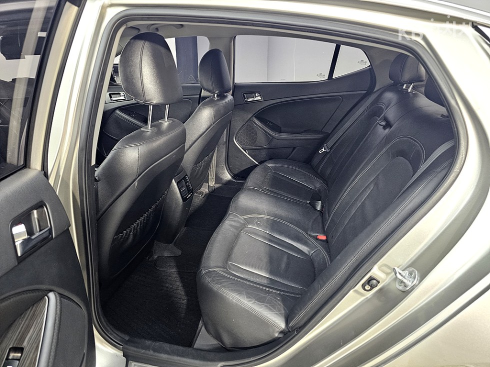 Kia K5 — miniaturë 8