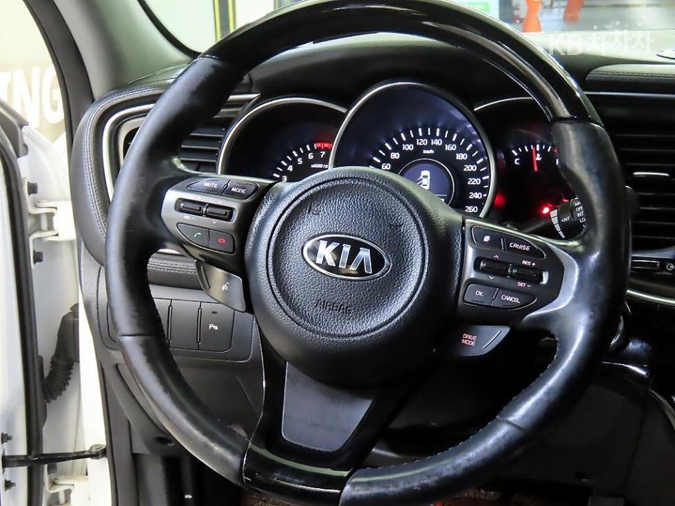Kia K5 — miniaturë 8