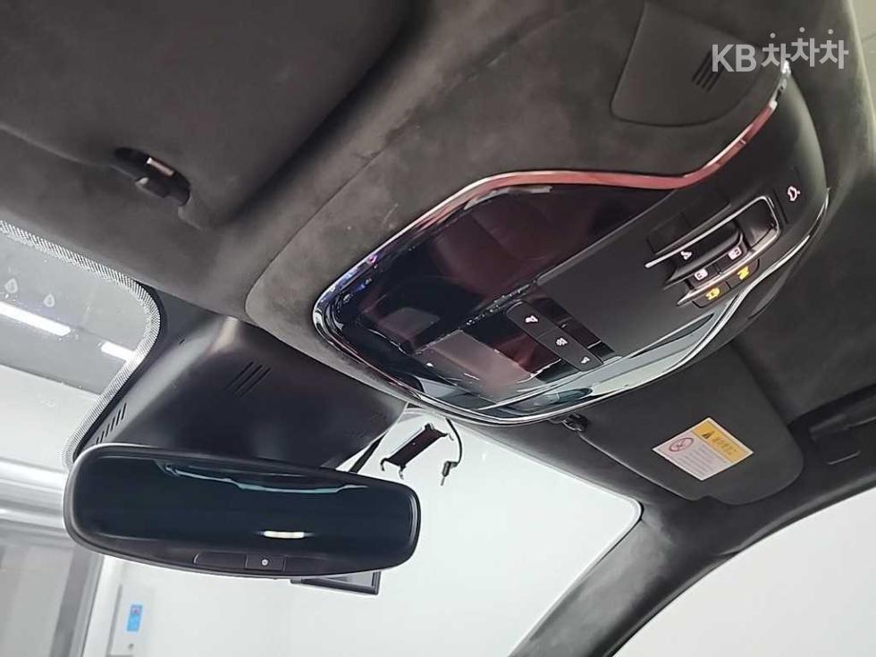 Maserati Quattroporte — miniaturë 17