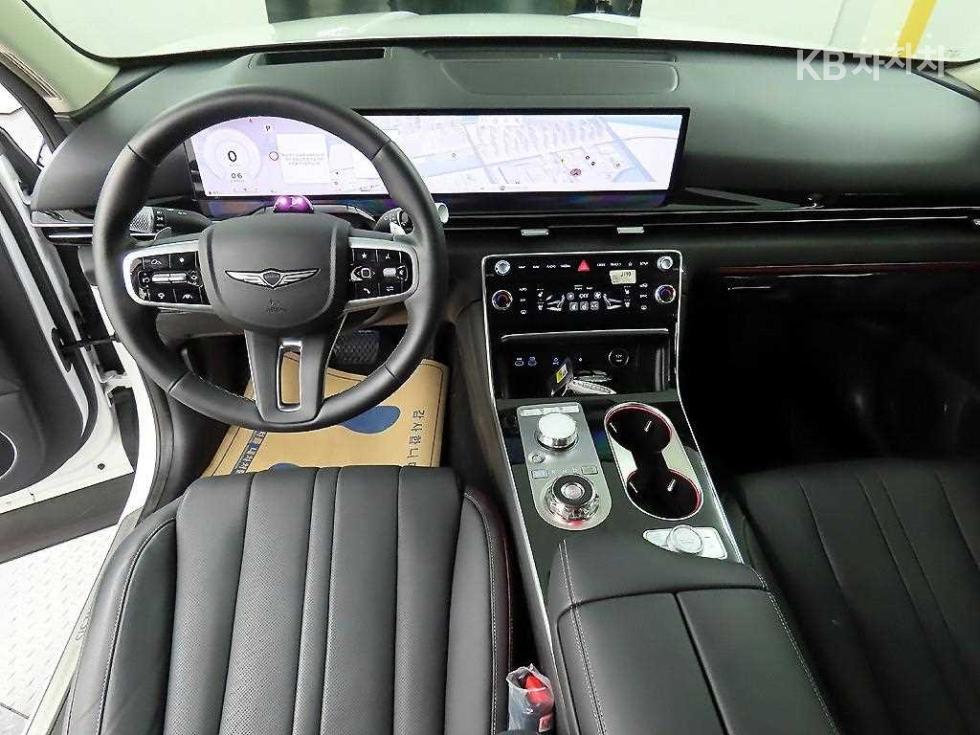 2024 Genesis GV80 photo