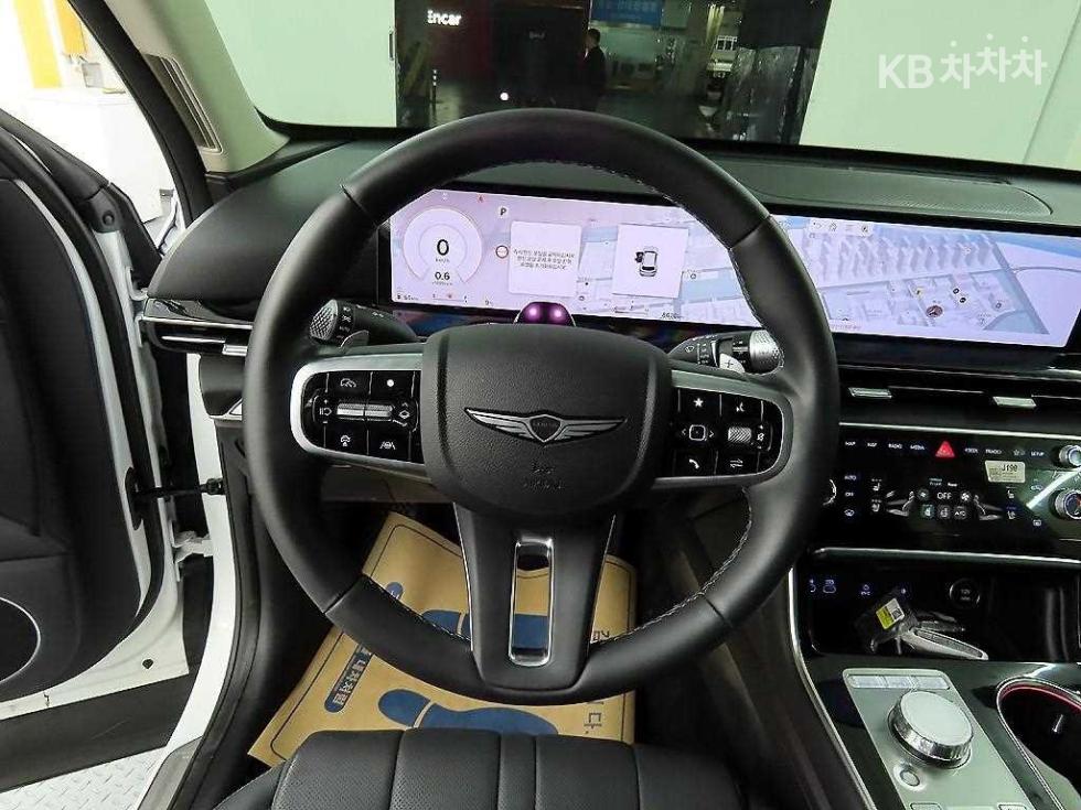 2024 Genesis GV80 photo