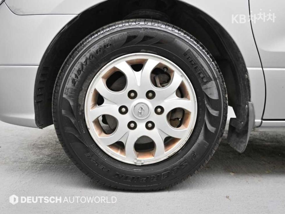 Hyundai Starex — miniaturë 5