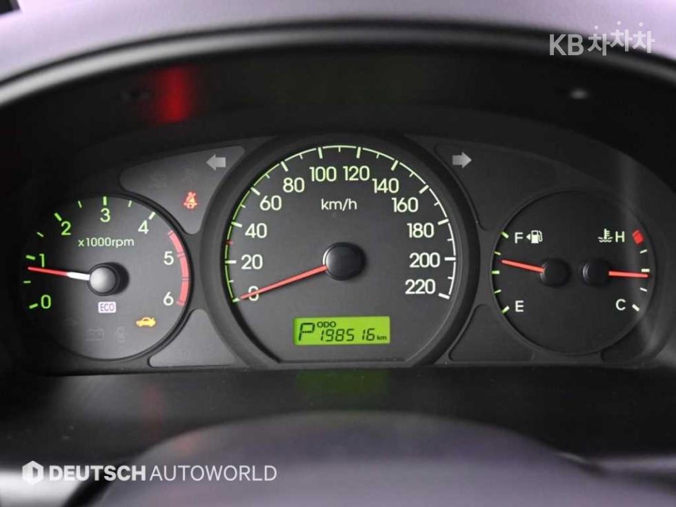 Hyundai Starex — miniaturë 8
