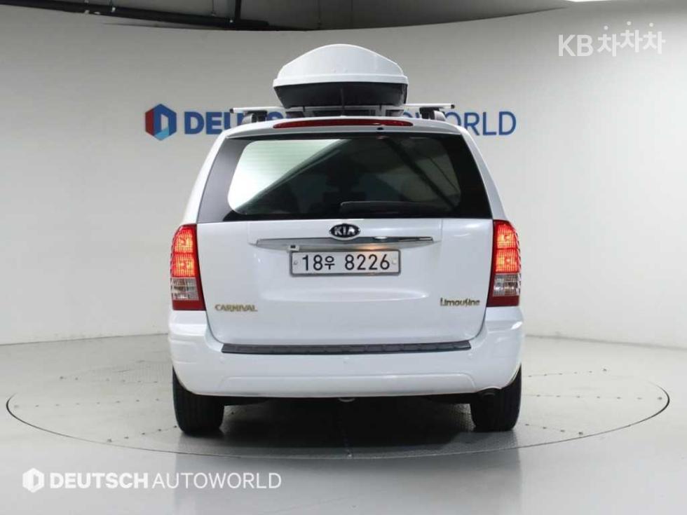 Kia Carnival — miniaturë 4