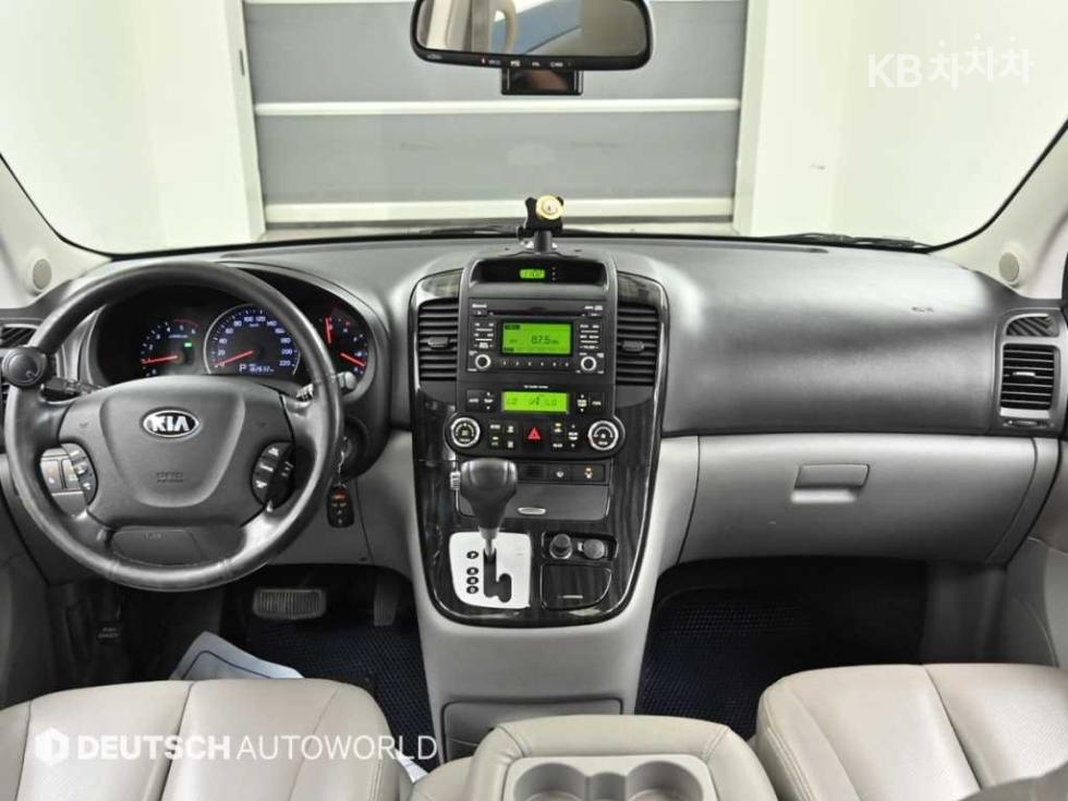 Kia Carnival — miniaturë 7