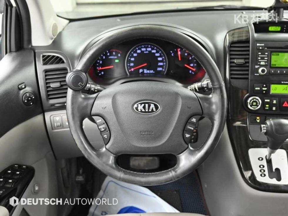 Kia Carnival — miniaturë 13