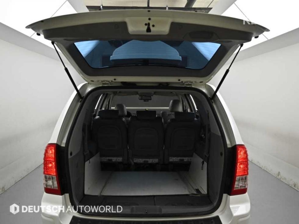 Kia Carnival — miniaturë 19