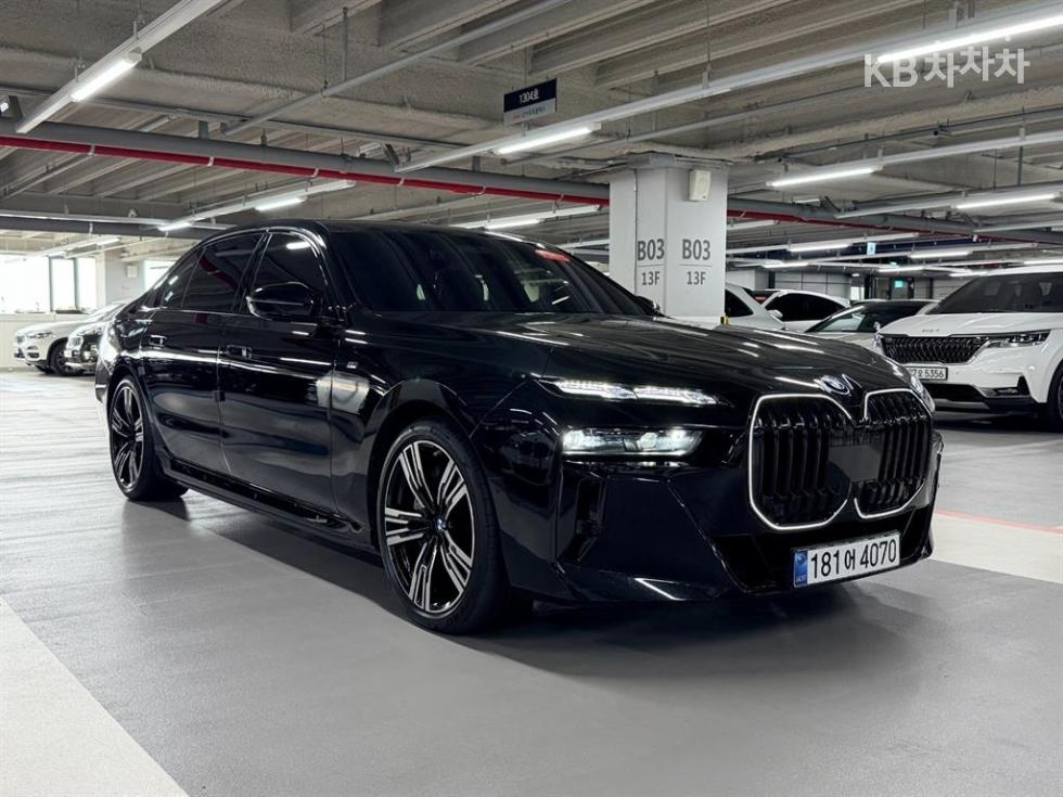 BMW 7er — miniaturë 2