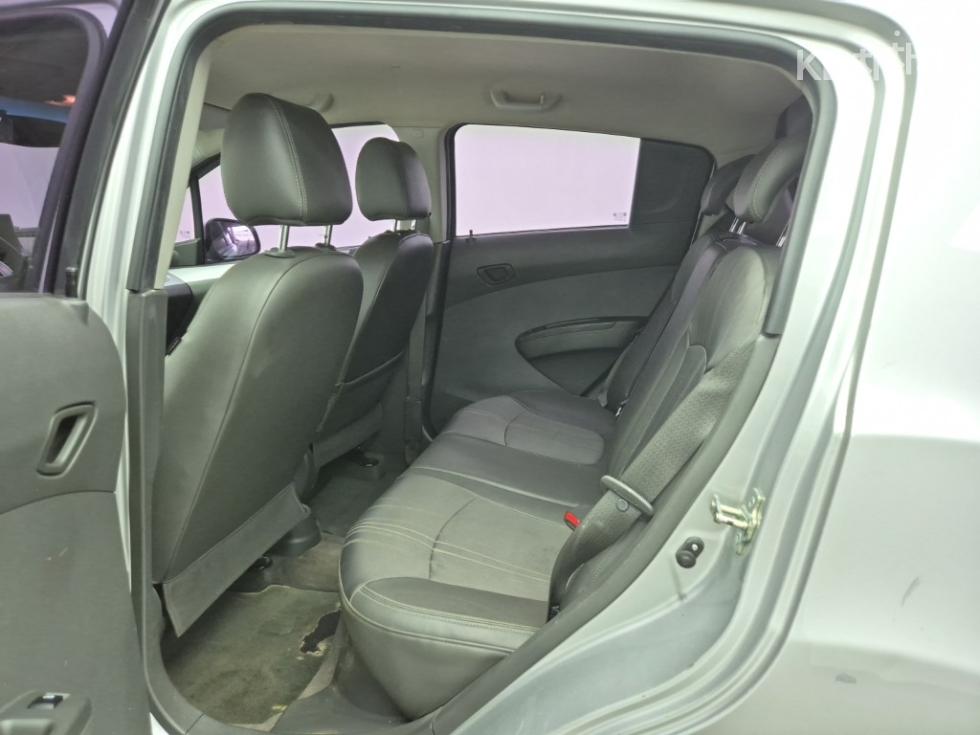 Chevrolet Spark — miniaturë 12