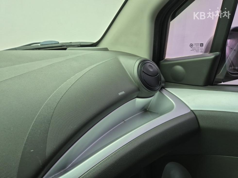 Chevrolet Spark — miniaturë 18