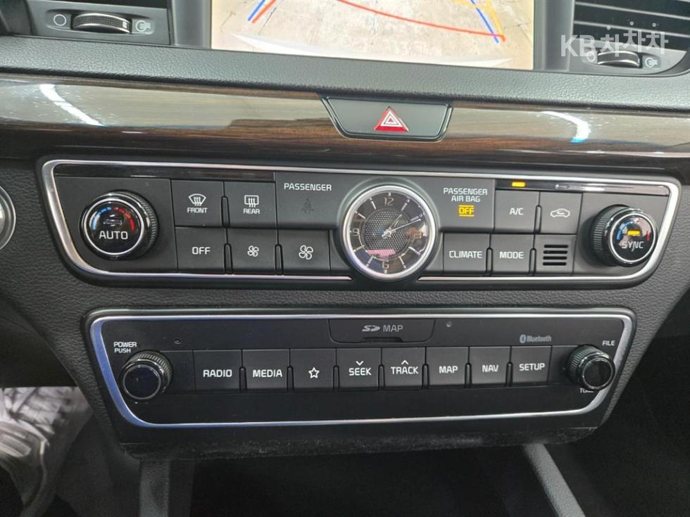 Kia K7 — miniaturë 6