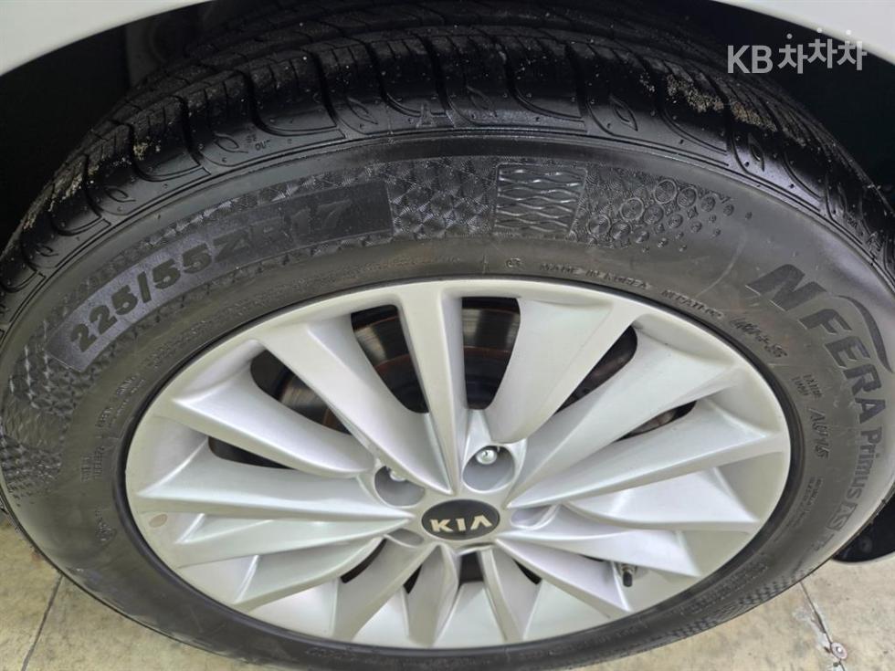 Kia K7 — miniaturë 14