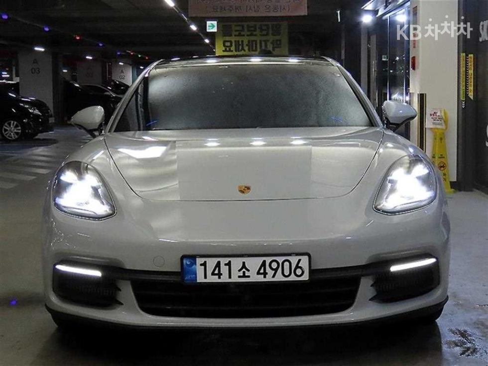 2017 Porsche (971) photo