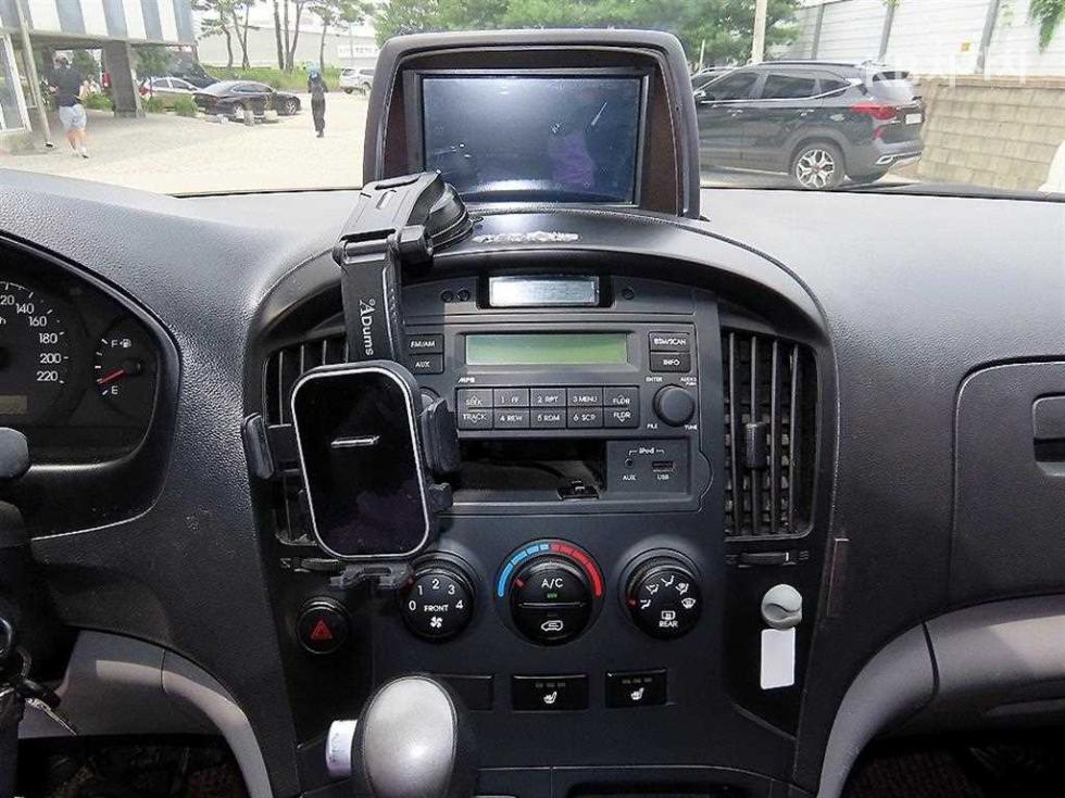 Hyundai Starex — miniaturë 12