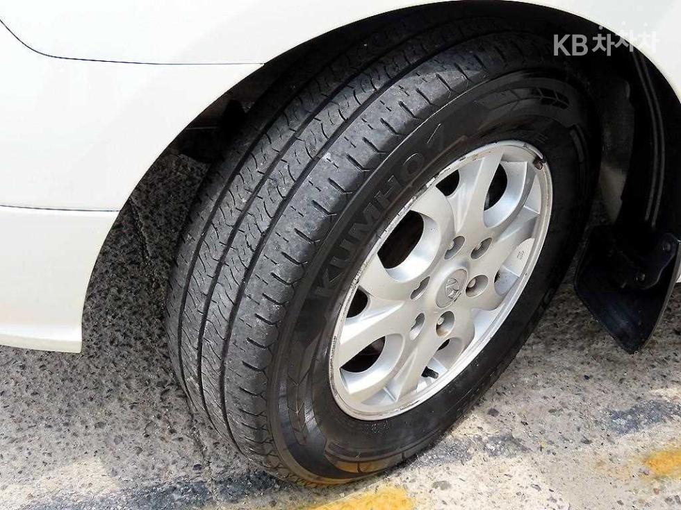 Hyundai Starex — miniaturë 18