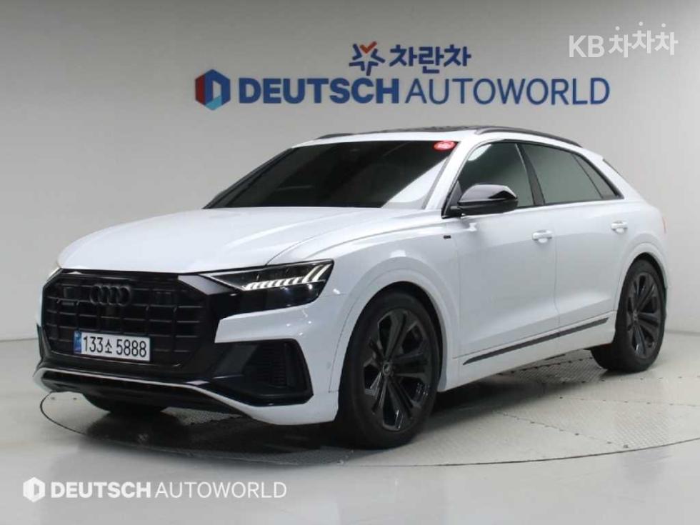 Audi Q8