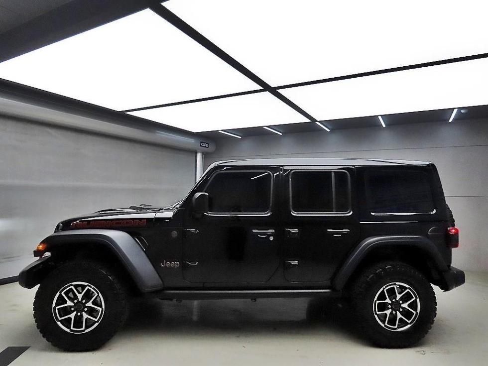 2024 Jeep (JL) photo