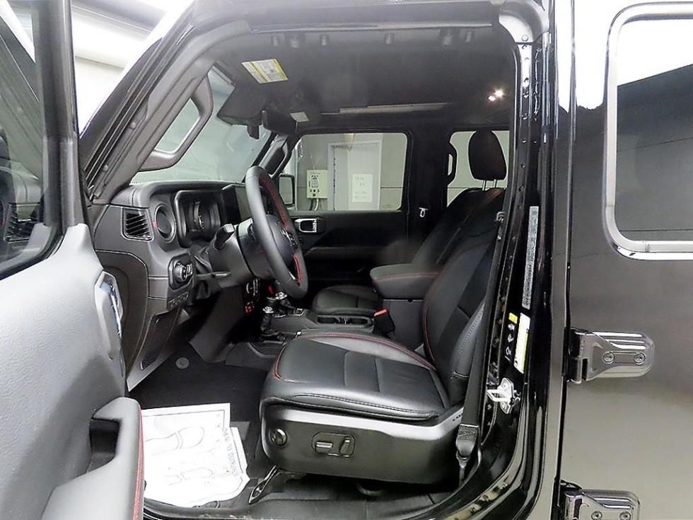 2024 Jeep (JL) photo