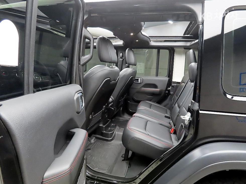 2024 Jeep (JL) photo