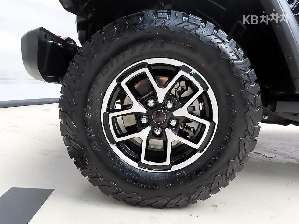 2024 Jeep (JL) photo