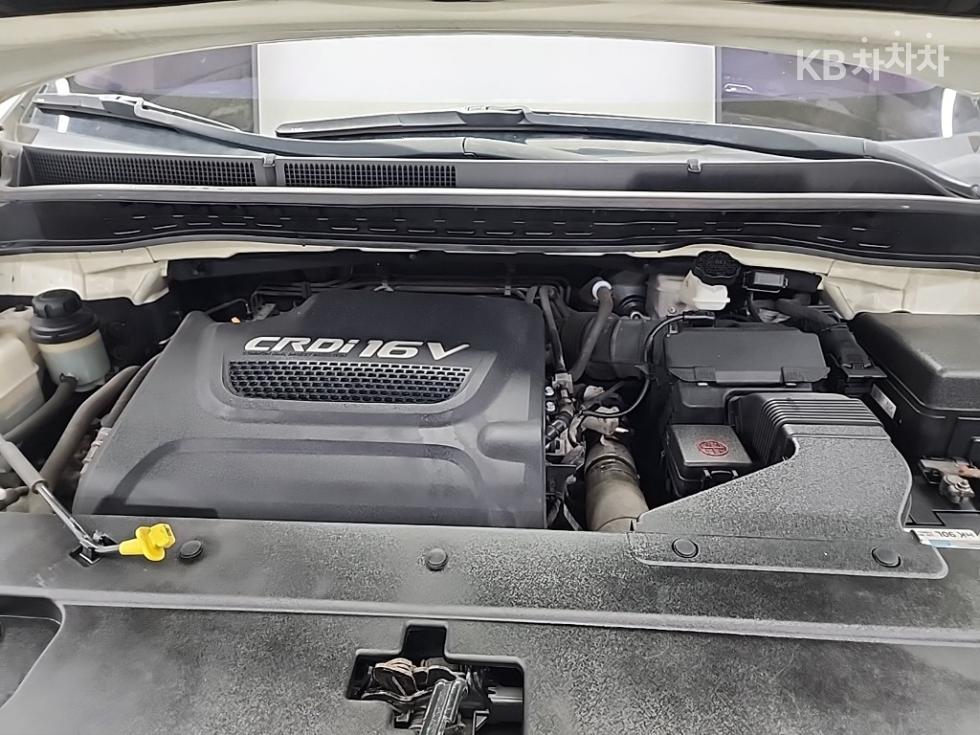 Kia Carnival — miniaturë 5