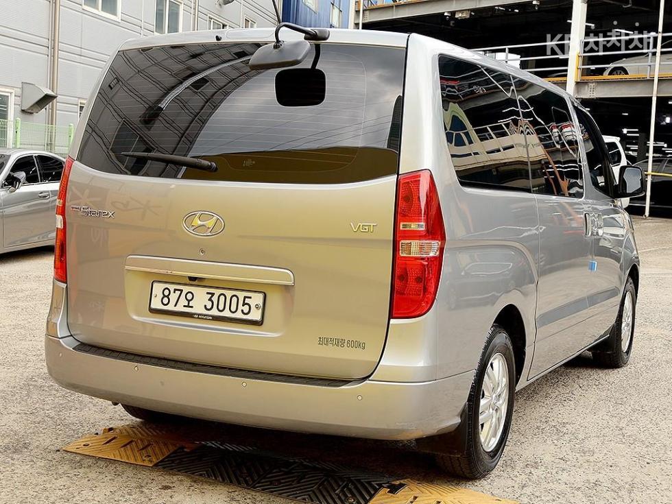 Hyundai Starex — miniaturë 4