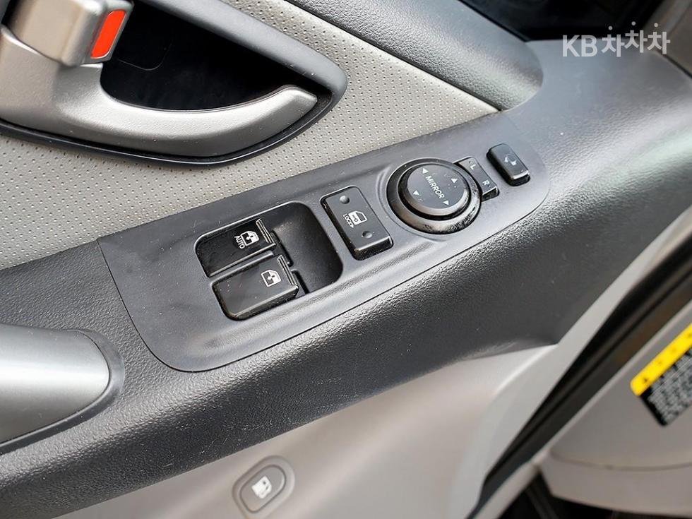 Hyundai Starex — miniaturë 12