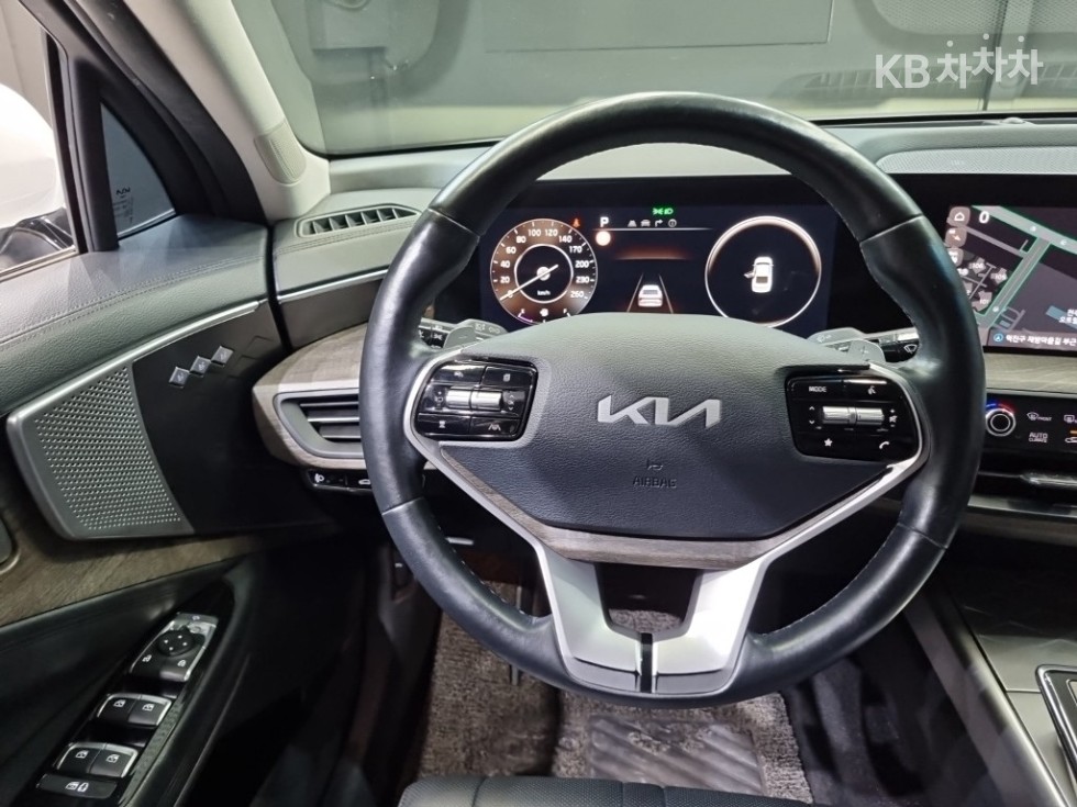 Kia K8 — miniaturë 9