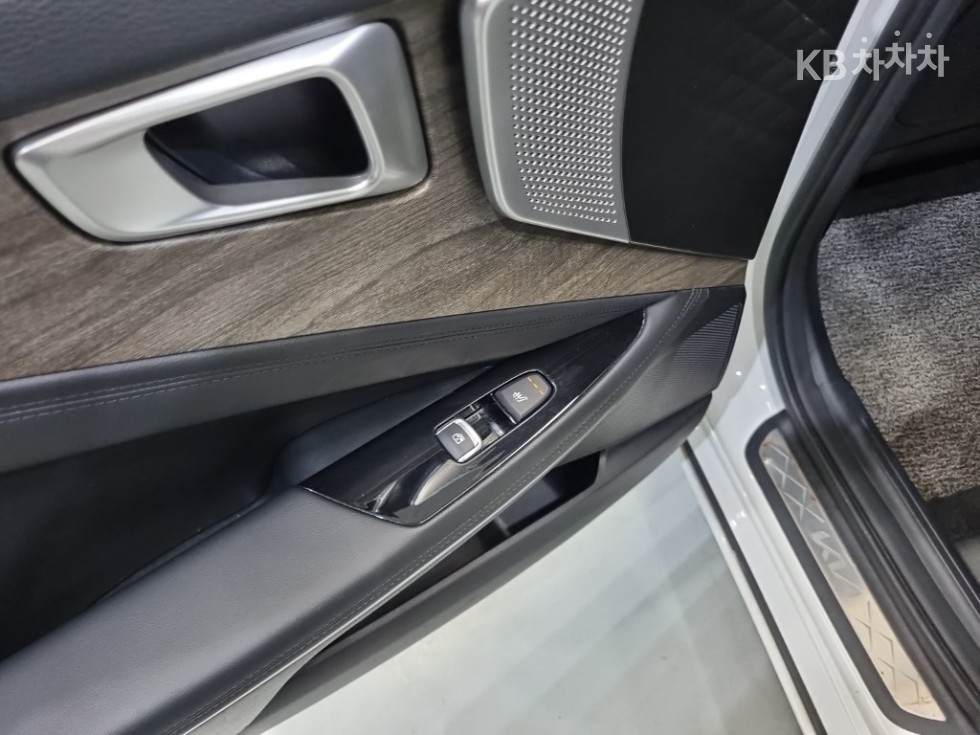 Kia K8 — miniaturë 23