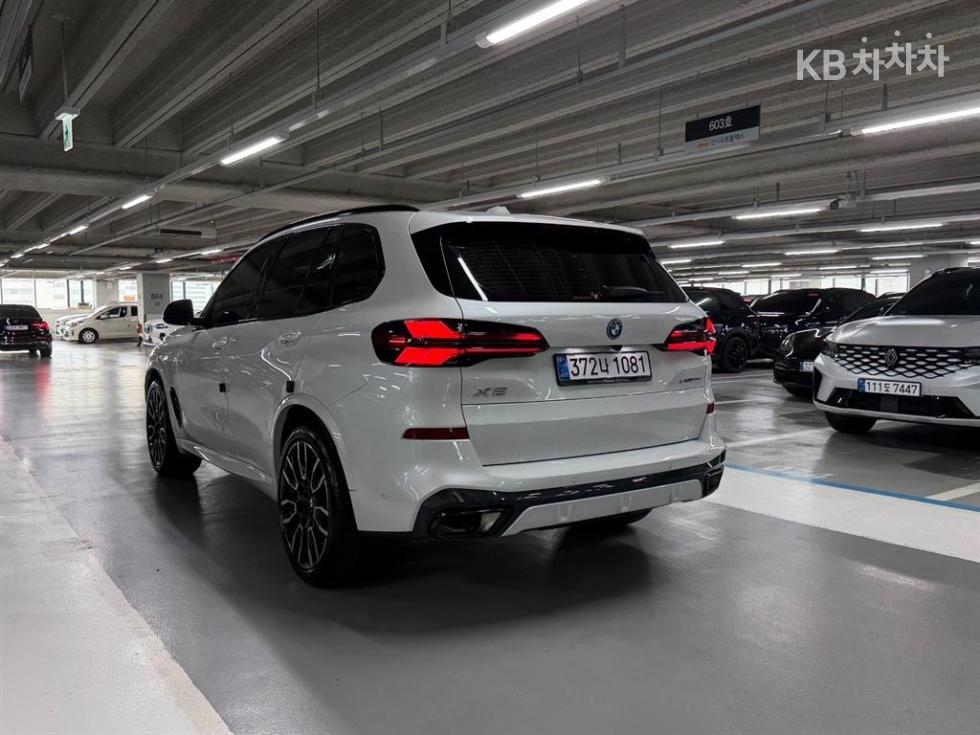 BMW X5 — miniaturë 4