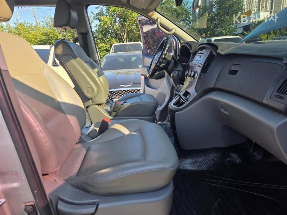 Hyundai Starex — miniaturë 4