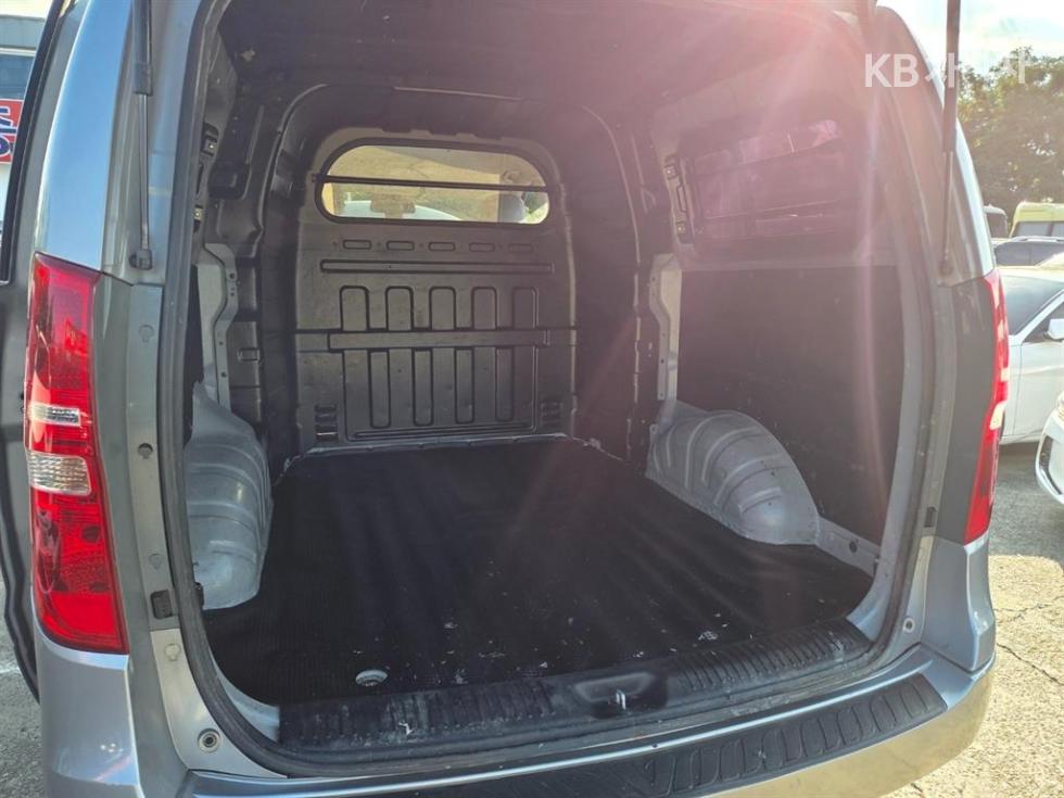 Hyundai Starex — miniaturë 5